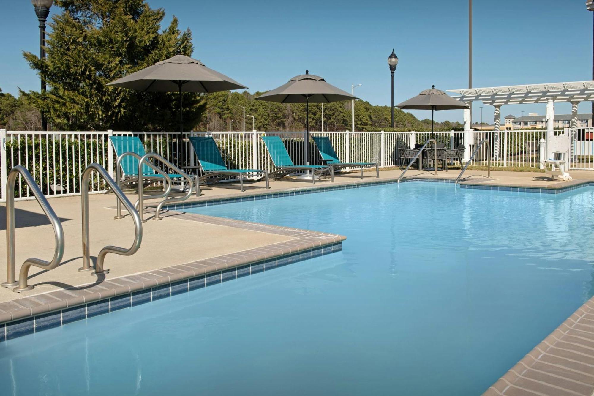 Готель Courtyard Suffolk Chesapeake Екстер'єр фото